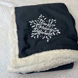NWOT. Making a Difference Snowflake Sherpa Blanket